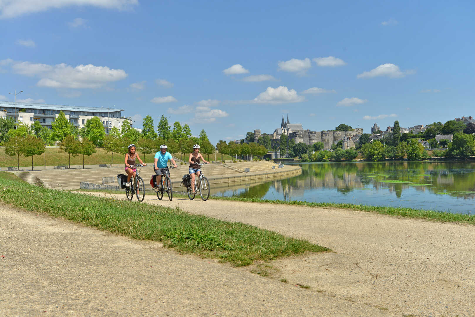 D'Angers à St-Mathurin via les ardoisières de Trélazé | La Vélo Francette