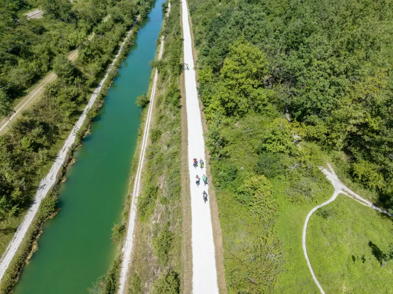 Bord de canal sur La Vélo Francette