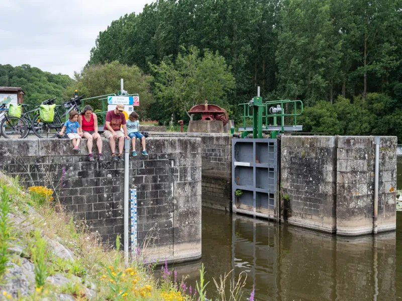 Écluse sur La Mayenne