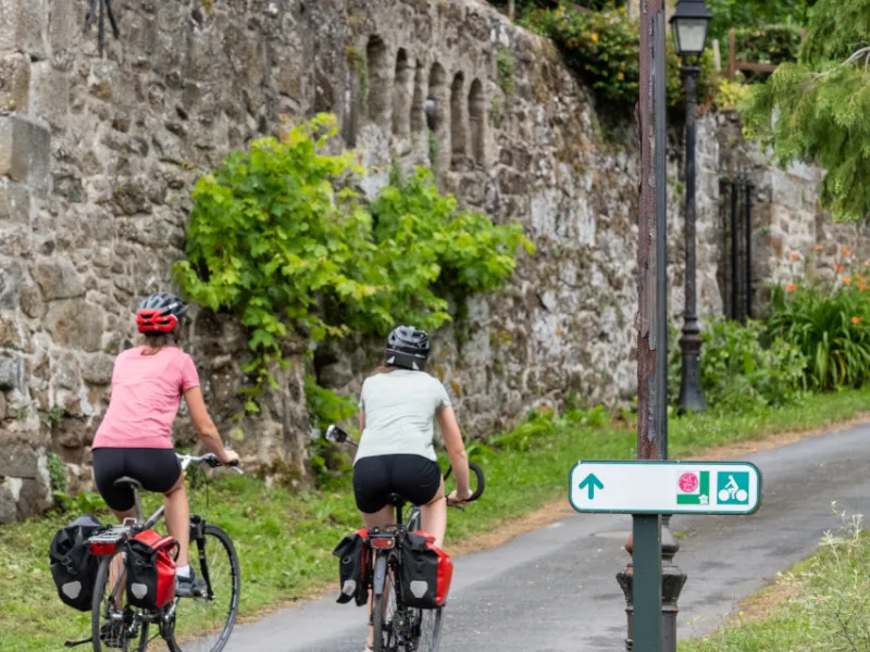 Panneau de La Vélo Francette à Carneille