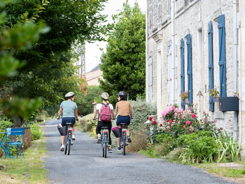 Découverte de Damvix à vélo