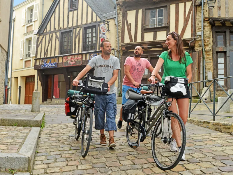 Balade à vélo entre amis à Laval