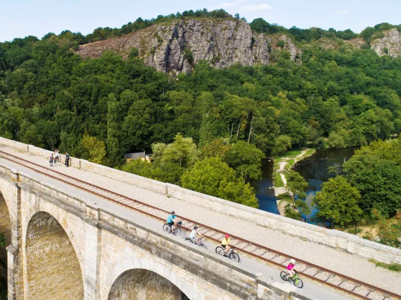 Viaduc sur la voie verte entre Caen et Thury-Harcourt ! 