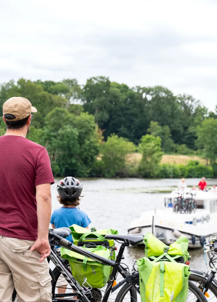 Bateau sur la Mayenne