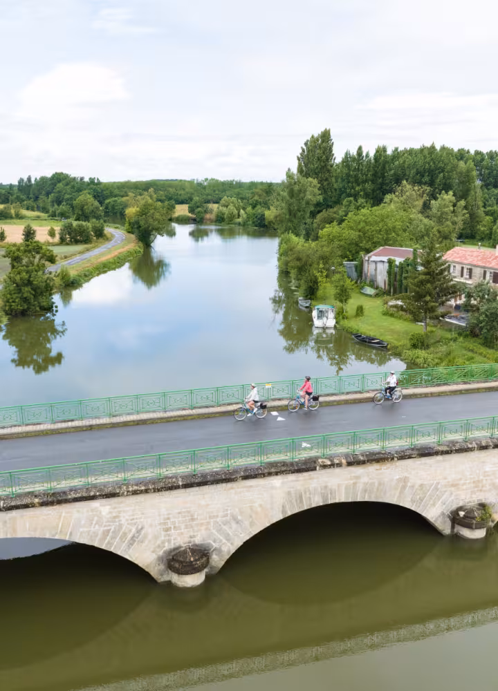 Pont sur la Sèvre Niortaise - La Croix-des-Mary