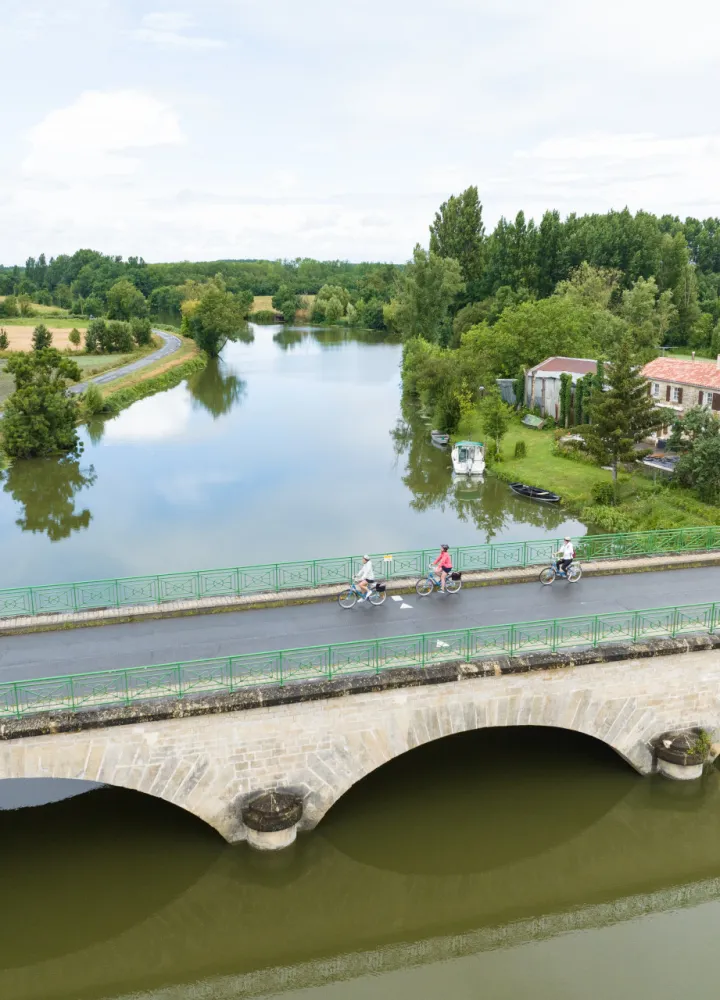 Pont sur la Sèvre Niortaise - La Croix-des-Mary