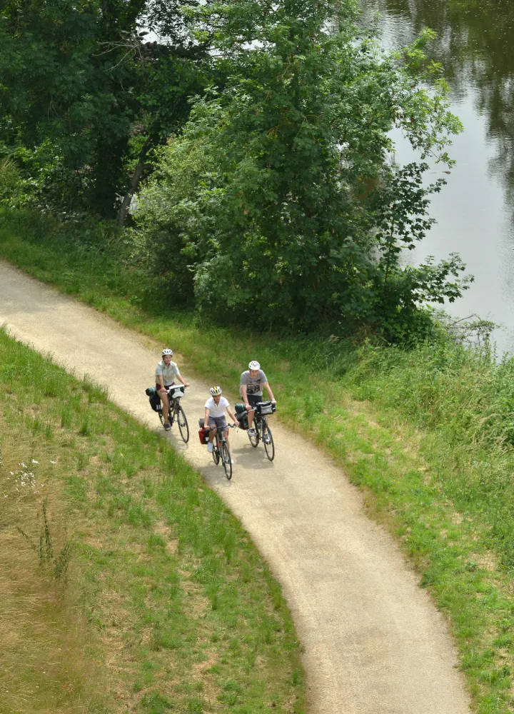 Vue aérienne de la Vélo Francette autour de Parthenay