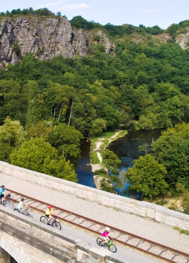 Viaduc sur la voie verte entre Caen et Thury-Harcourt ! 