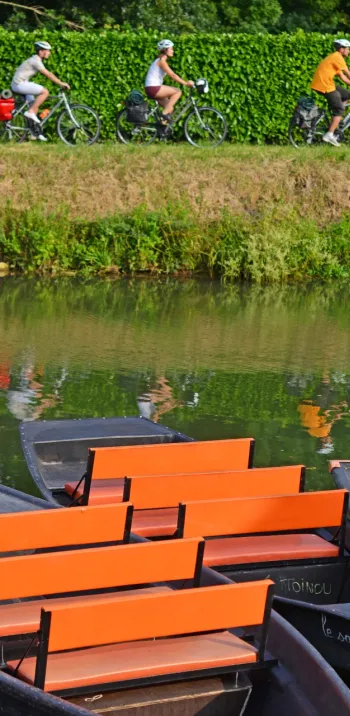 Le voyage à vélo : un mode de locomotion inhérent au slow travel