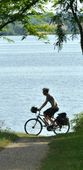 Autour du Lac du Cébron à vélo