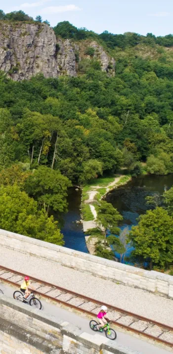 Viaduc sur la voie verte entre Caen et Thury-Harcourt ! 
