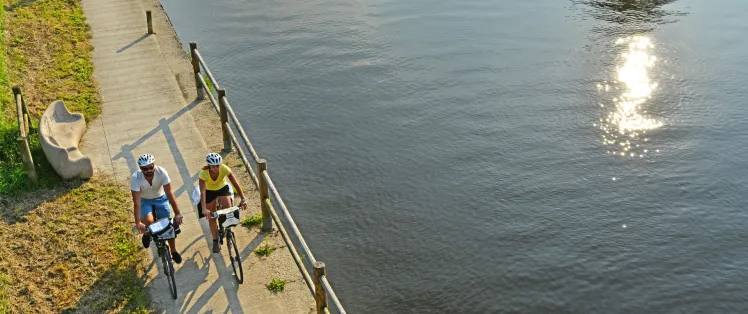 A vélo en bord de Mayenne