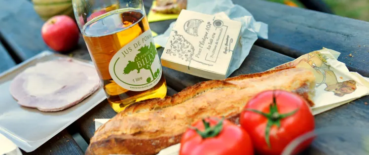 Pique-nique gourmand durant sur La Vélo Francette en Normandie