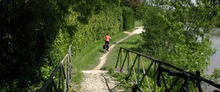 Le voyage en solo de Lyn sur La Vélo Francette