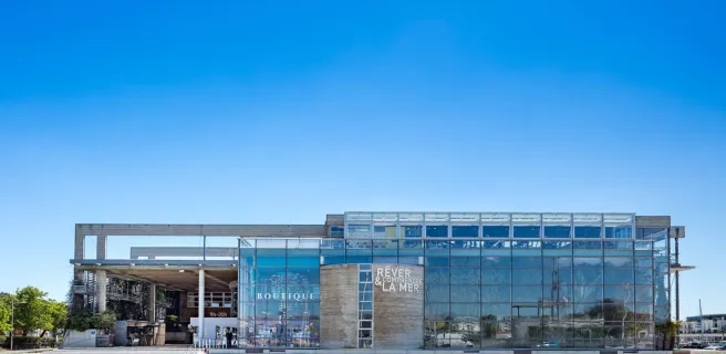 La facade extérieur de l'Aquarium, depuis le parvis.