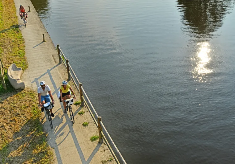 A vélo en bord de Mayenne