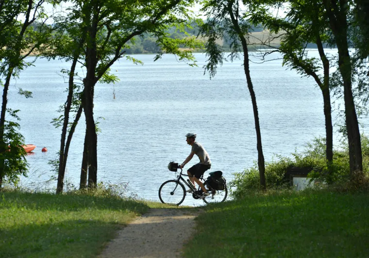 Autour du Lac du Cébron à vélo