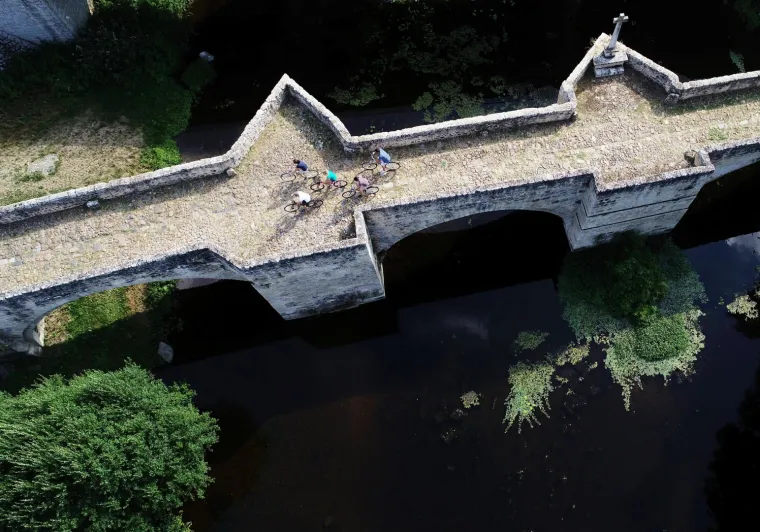 Pont roman sur le Thouet à Saint-Généroux