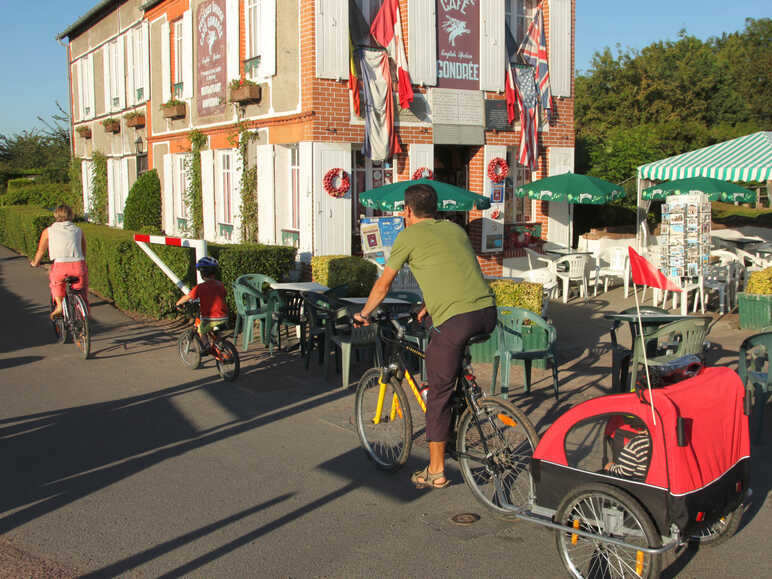 Jour 2 : De Caen à la mer (26 km aller-retour)