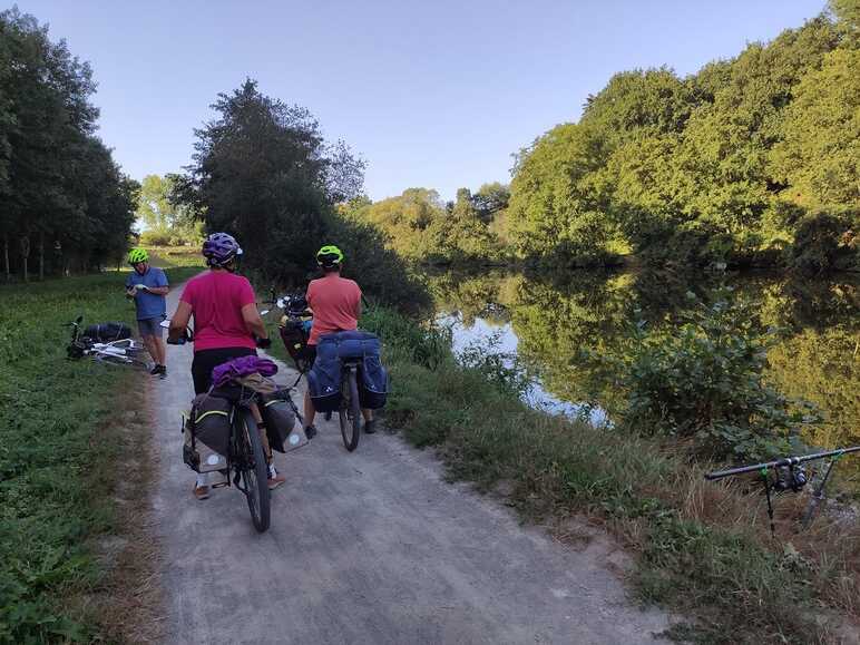 Rives de la Mayenne sur La Vélo Francette